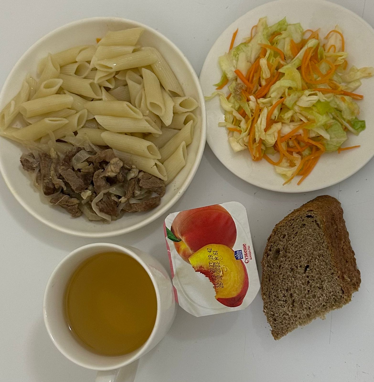 Меню: гуляш(говядина) Гарнир: макароны отварные