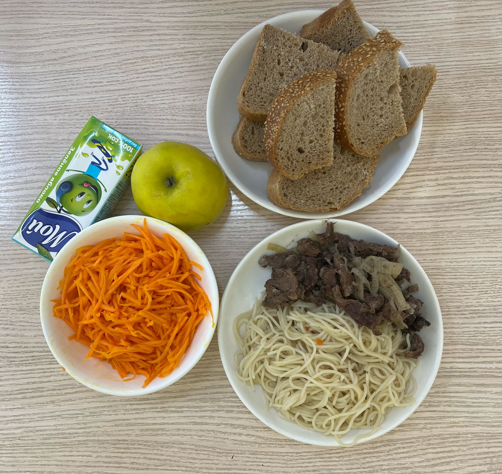 Меню: Мясо с овощами (говядина). Гарнир: спагетти отварные